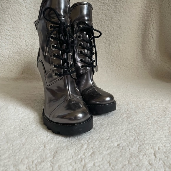 Gun Metal shoes are hard to find - Picture 4 of 12